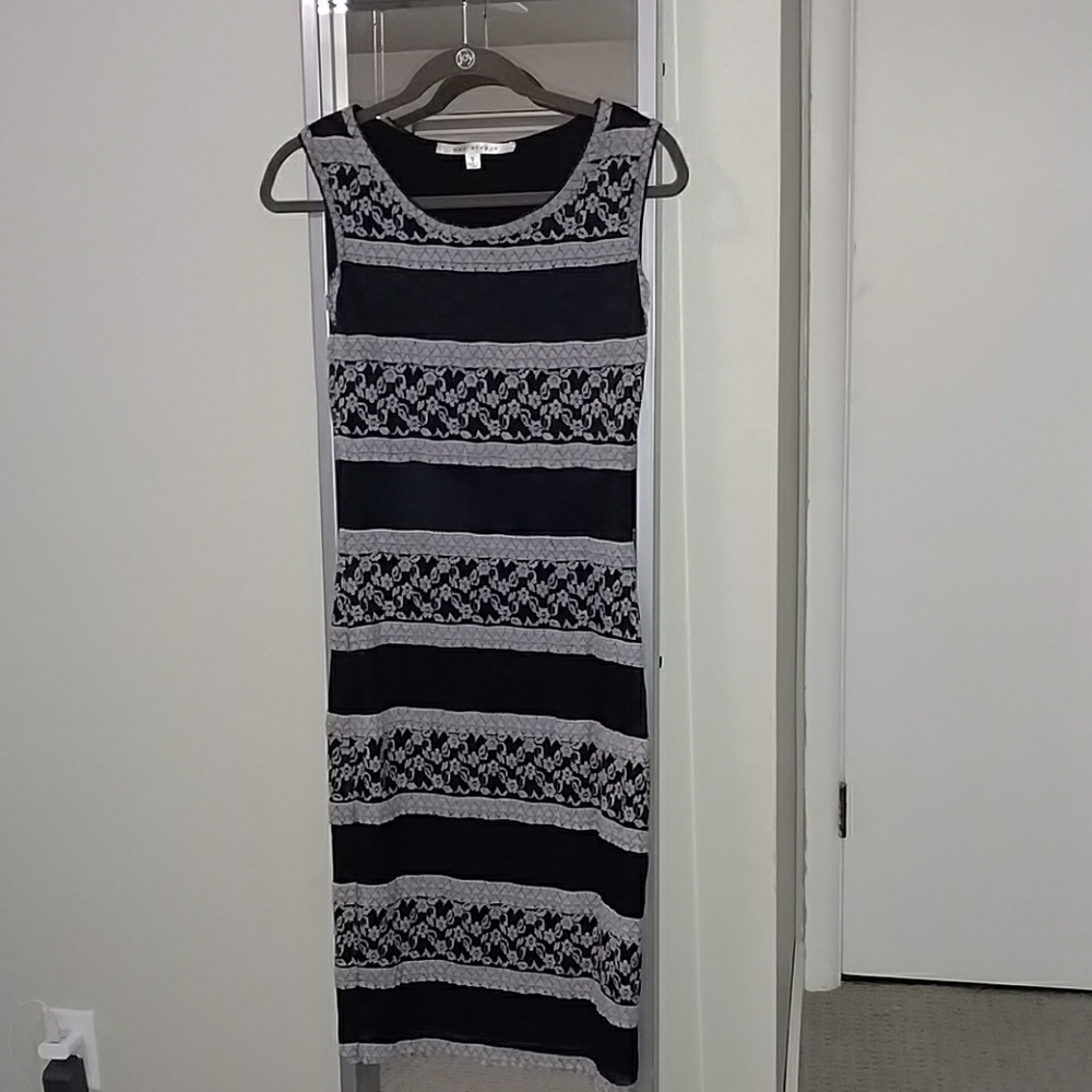 Lace midi dress